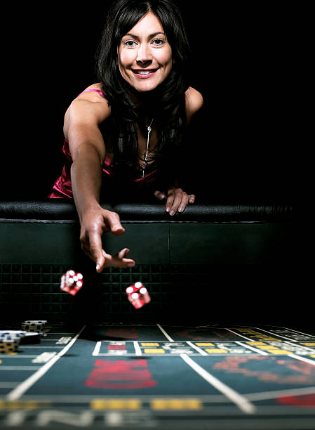 Dealer profesional modbussid melayani meja live blackjack dengan kamera multi-angle berkualitas HD